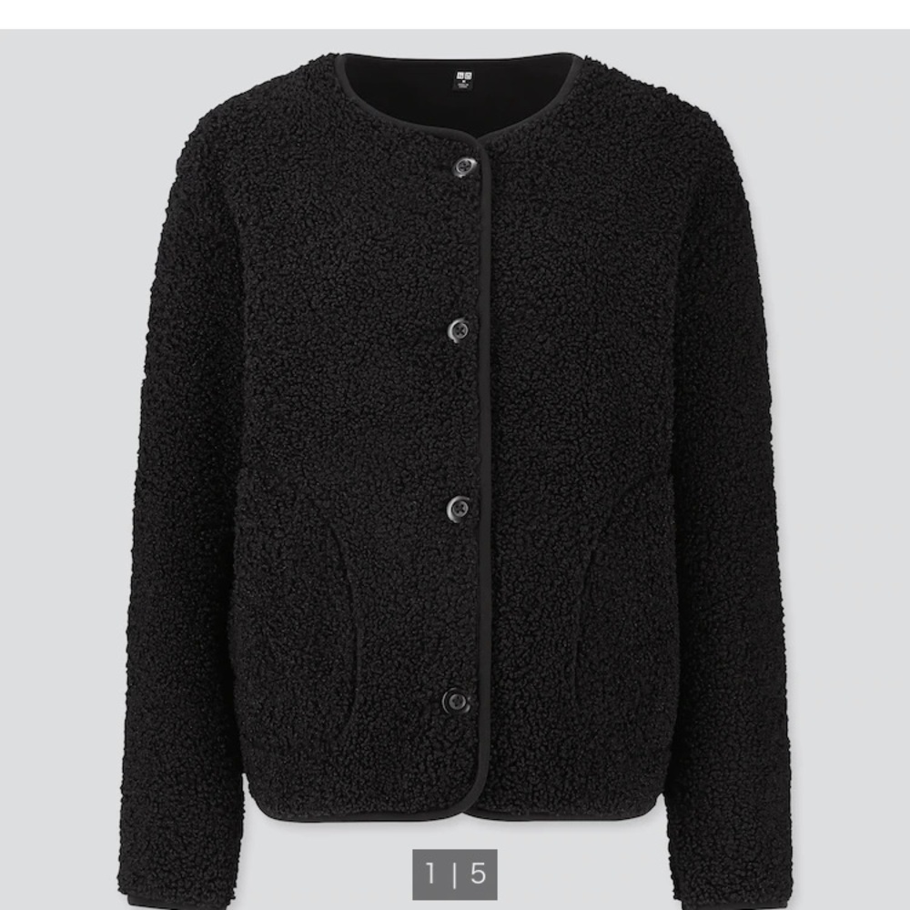 Uniqlo fleece round neck cardigan. Size M.